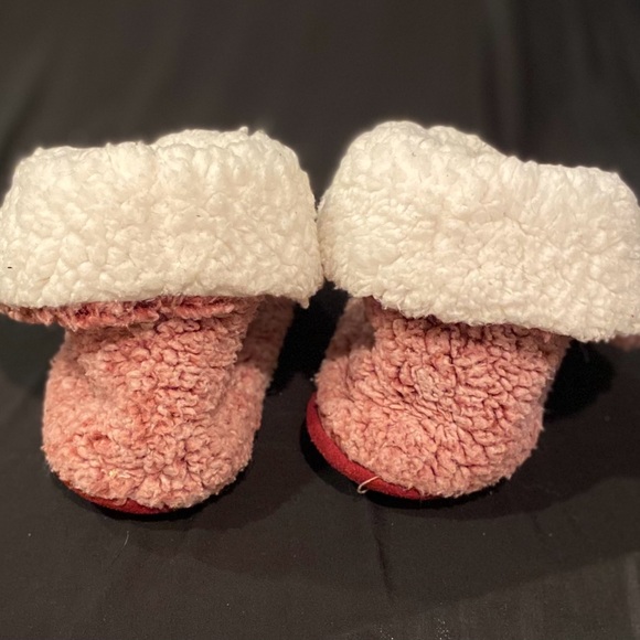 Women’s Sherpa Slippers Juicy Couture - Picture 2 of 14